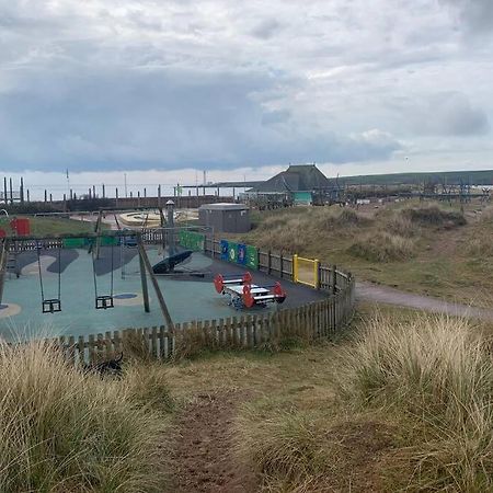Life'S A Beach, Montrose Scotland Экстерьер фото